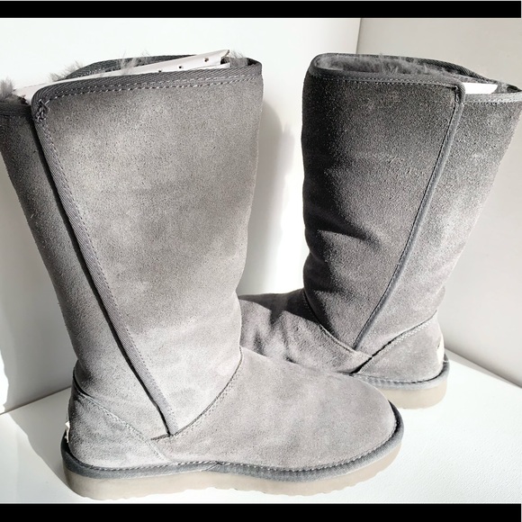 UGG Leather Boots - Picture 2 of 16